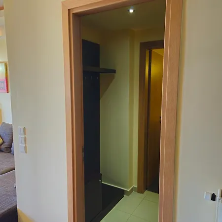 Fantasea Sea View 公寓 罗希姆诺